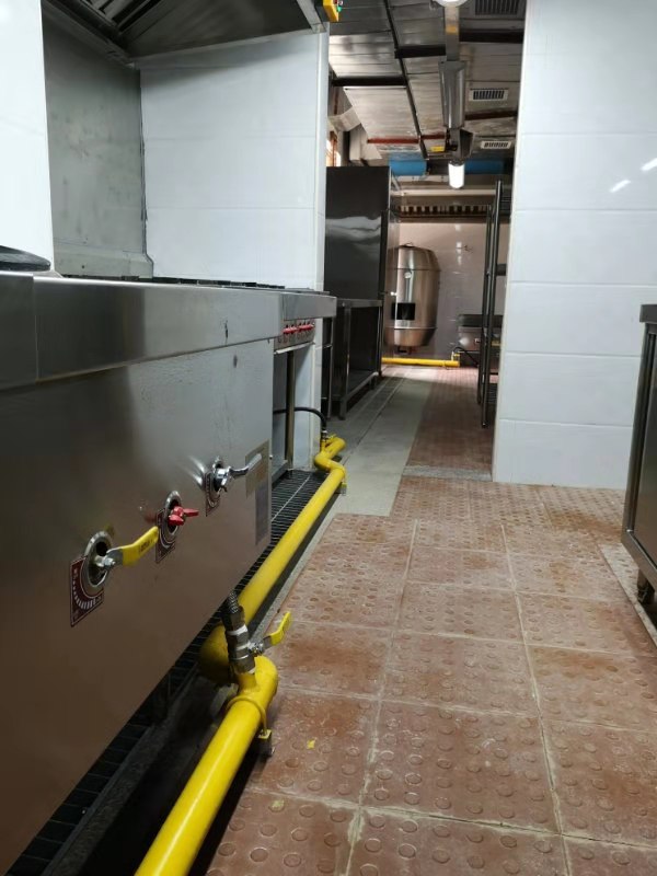 上图是：广州丽州山庄度假村厨房煤气管道安装项目1.jpg